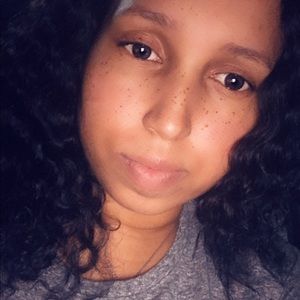 Meet your Posher, Daneka